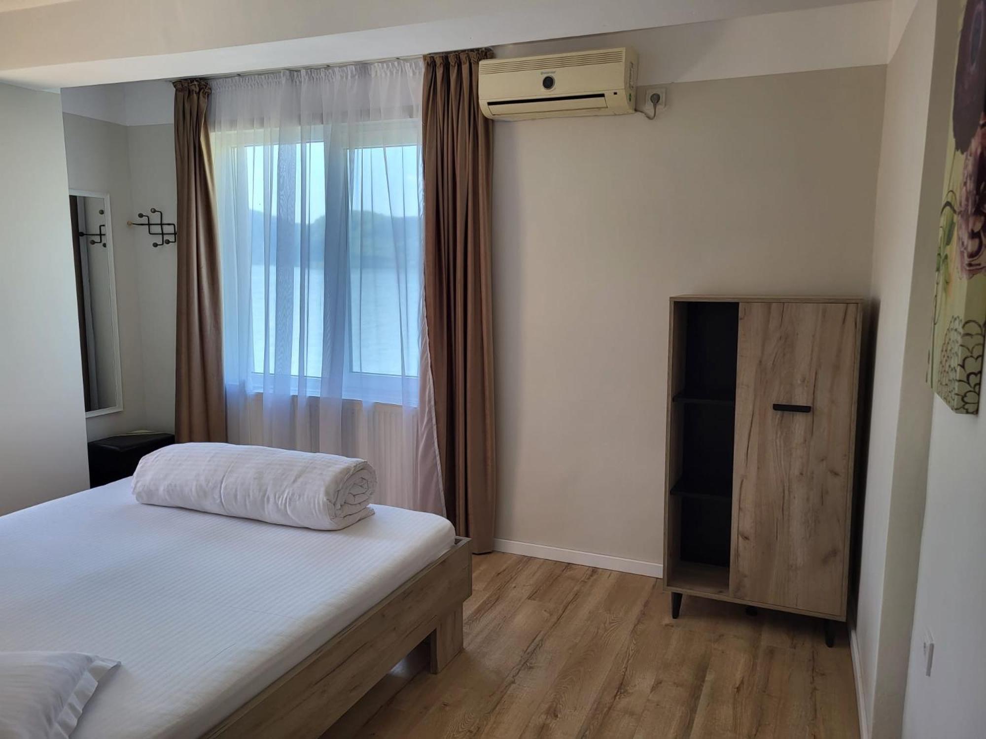 Casa Ana Serena Ieşelniţa Bagian luar foto